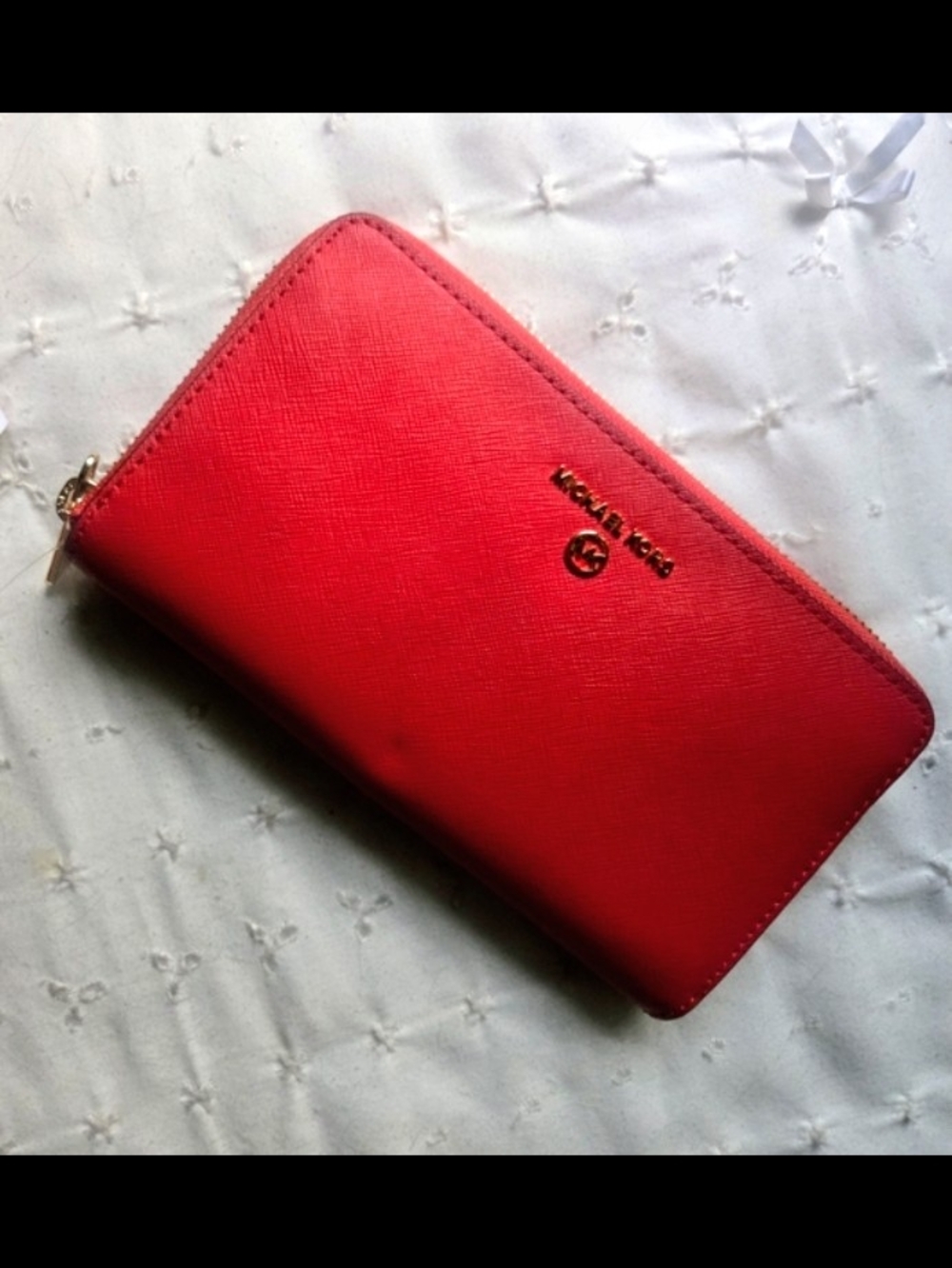 Michael Kors "NWT" Jet Set Charm Y2K Red Zip-Around Wallet